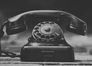 Czy powinno się zabierać telefon dziecku? Czy powinno się zabierać telefon dziecku?